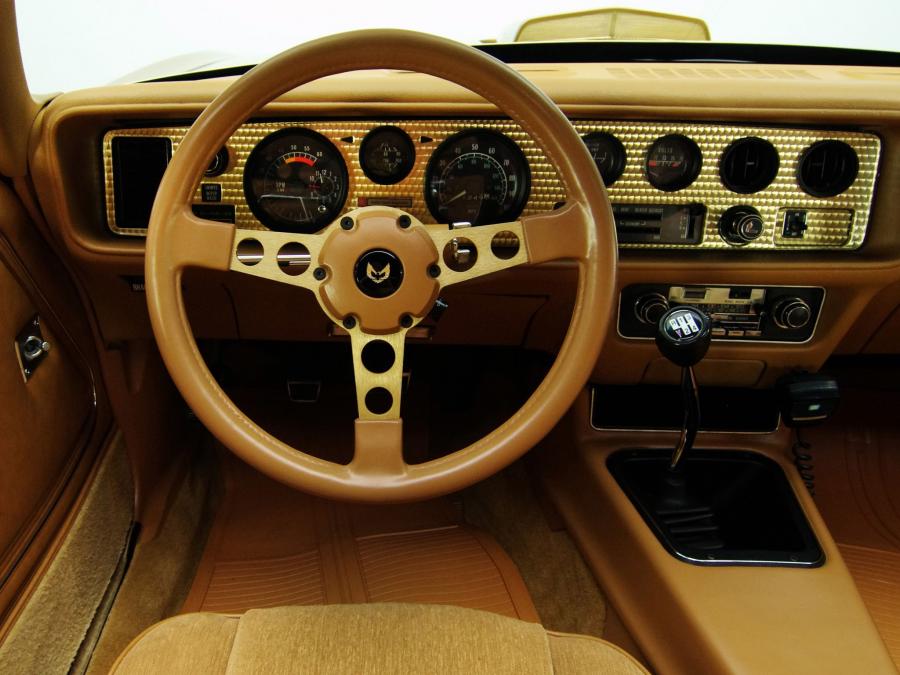  Pontiac Firebird Trans Am Y-88 Gold Special Edition 1978 года  (фото 7 из 10)